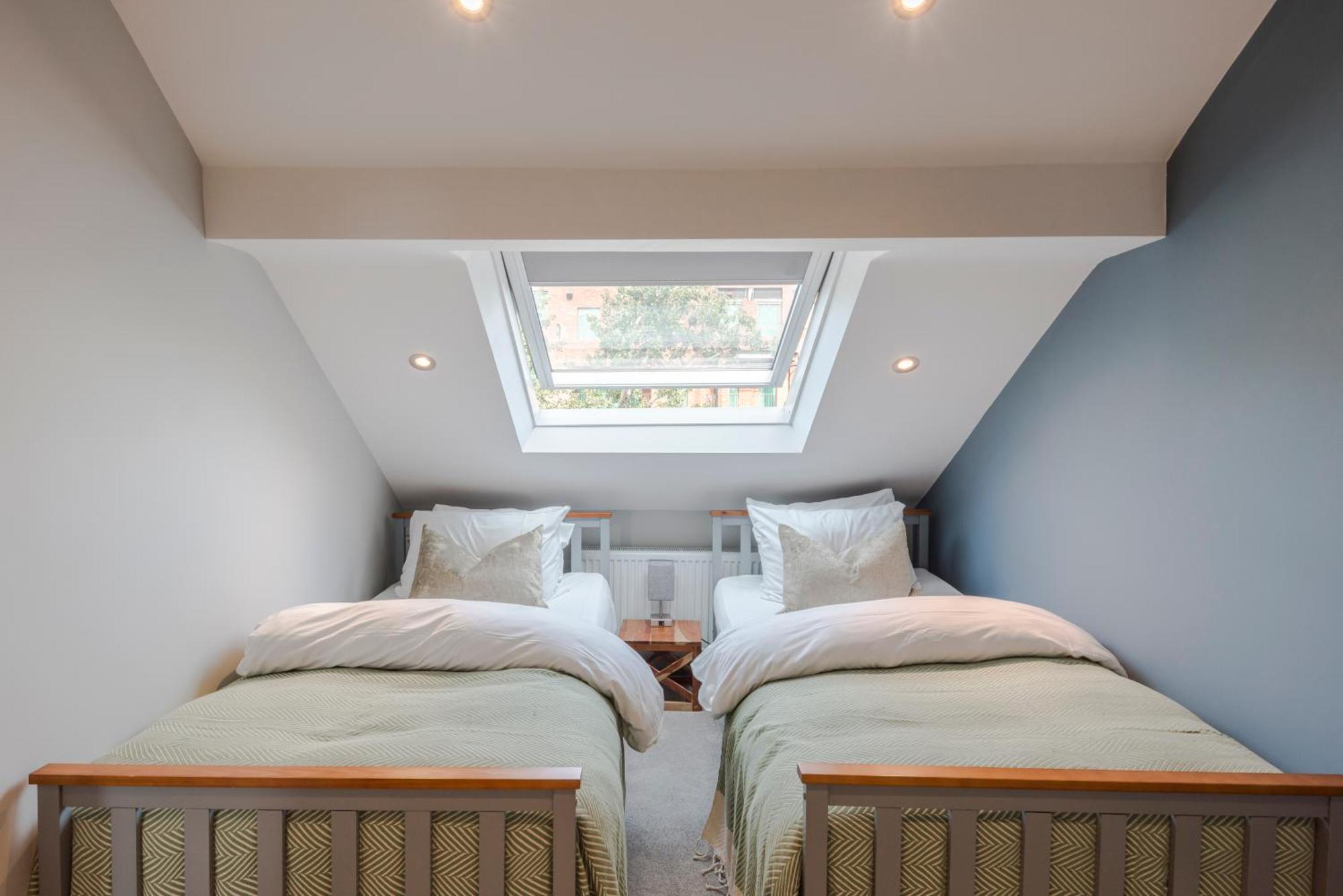 Stunning 3 Bed Duplex Apartment In The Heart Of West Hampstead London Exterior foto