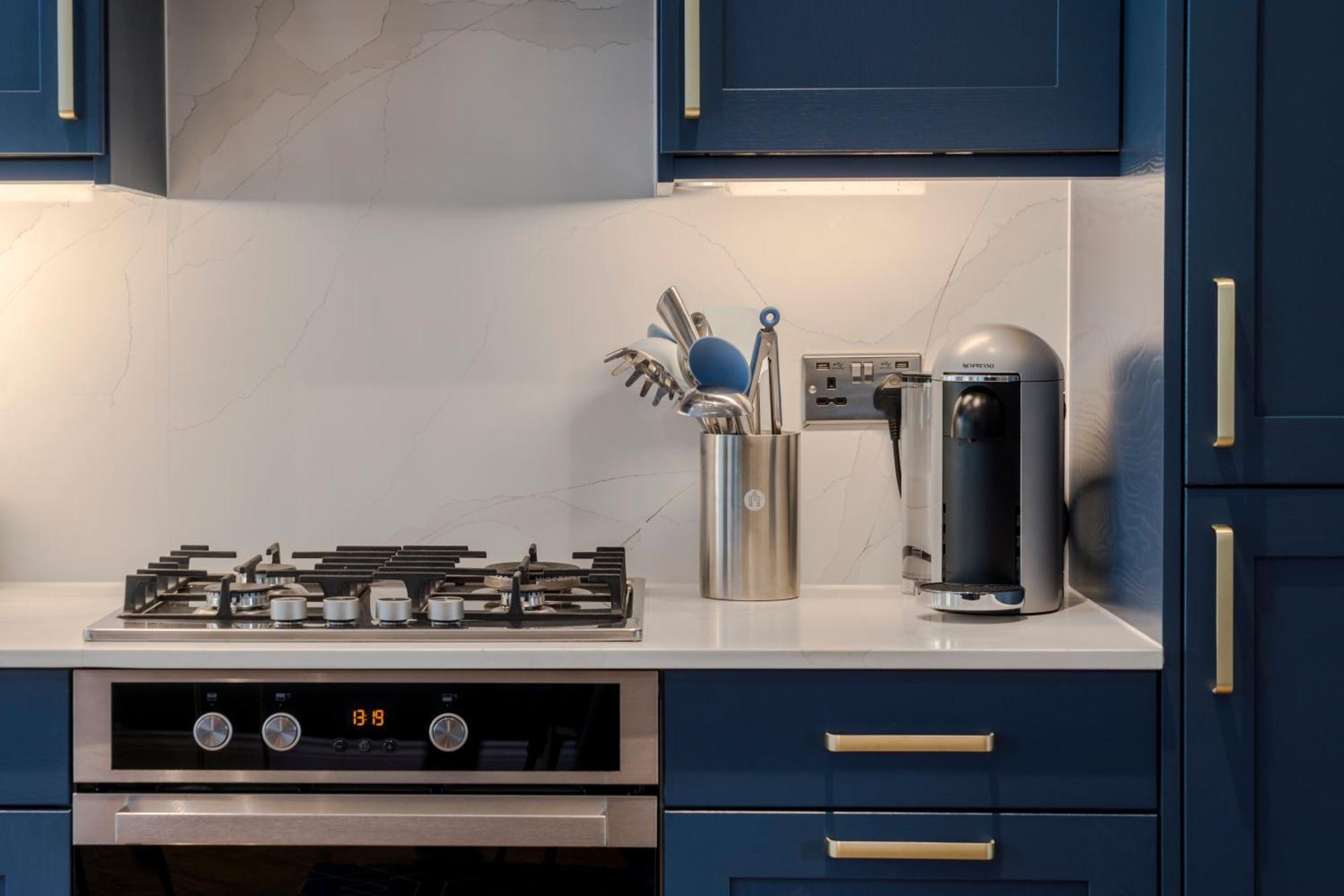 Stunning 3 Bed Duplex Apartment In The Heart Of West Hampstead London Exterior foto